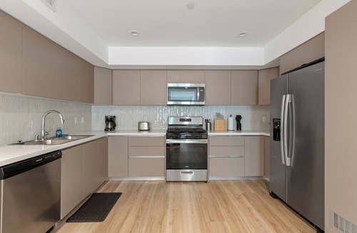 West Los Angeles Apartment | Modern Living in a Prime West LA Location