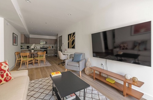 West Los Angeles Apartment | Modern Living in a Prime West LA Location