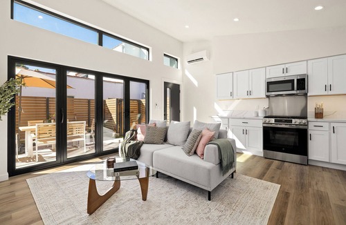 Ocean Park Apartment | Modern Luxury Living in the Heart Of Santa Monica - Steps to the Beach