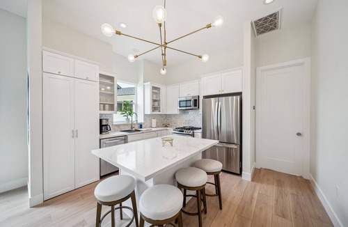 Claremont Cottage | Modern New Build 2B/2B in Charming Claremont for Exceptional Quality 10%Discount