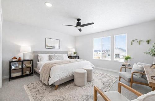 Meridian House | Modern Parkside Stay King DreamCloud Sleeps 10