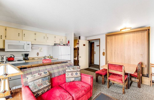 Boise Condo | Mountain Condo Ski Access & Sunset Deck