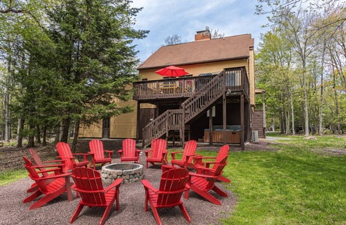 Lake Harmony Estates Cabin | Mountain House Hot Tub Pool Table Fire Pit Private beach Walkable to the Lake.
