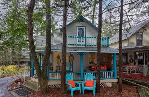 Mount Gretna Heights Cottage | Mt. Gretna Gem w/Huge Porch!