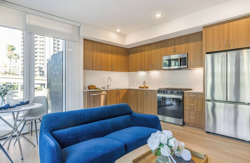 Civic Core Apartment | Multi-Room Reservation | Resort Pool + Sky Deck | Little Italy | Ancora