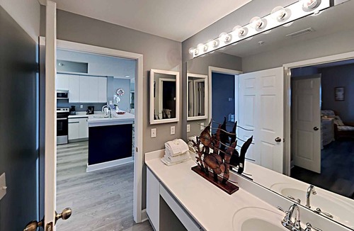 Navarre Beach Condo | Navarre Beach Regency #105 | Stunning Views, Pool!
