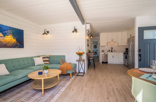 Crown Point House | Near Bay w/12 Bikes, A/C, BBQ, Deck, Wi-Fi, Parking - Min to Beach!