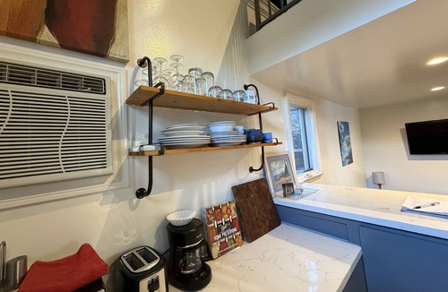 Mid City House | Near SoFi Villa Victoria Historic LaFayette Square