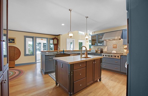 Tenants Harbor House | New Dock, Sailors Valentine Beach House, and Hot Tub!