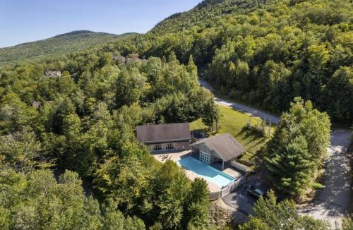 Sunday River Area House | New host! Exceptional Sunday River Ski In Ski Out Condo