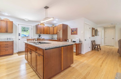 Surry House | New Lakefront 3 Bedroom, 3.5 Bathroom Home on Toddy Pond with Dock and Kayaks