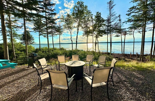 Corea House | ⭐NEW⭐ Stunning Beachfront Living w/Gameroom & Firepit Near Acadia