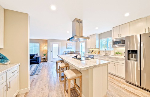 Townsite House | New Tremont Modern Beach