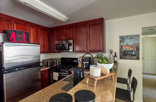 Warner Center Apartment | NEW! Warner Center Condo | Pool, Tennis & Balcony