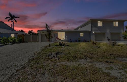 Cortez House | Newly Renovated 2 Bed with Beach Supplies, Trailer Space, Walk to Beach