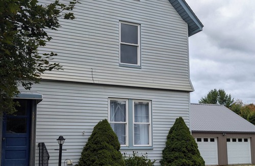 Ellsworth Apartment | Newly Renovated Acadia Apartment Maple Street