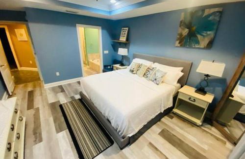 Panama City House | Newly renovated modern, spacious & quiet location