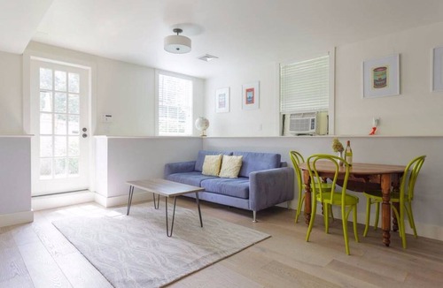 Egleston Square Apartment | Newly renovated pet friendly apt by parks and train!