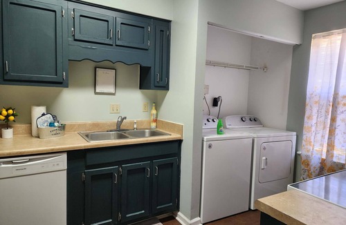 St. Marys House | Nice 2 Bedroom Great for Contractors