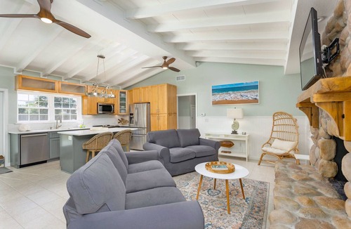 Villa Segunda House | Nicely decorated 4 bedroom Sound View Home w/Large Back Yard! Pet friendly!