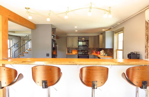 Belfast Apartment | No hidden cleaning charges. Huge 3bd/3ba apartment with tons of waterviews.
