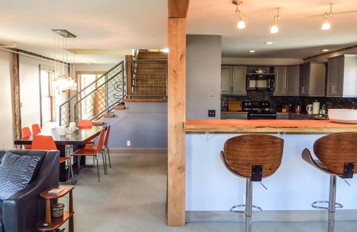 Belfast Apartment | No hidden cleaning charges. Huge 3bd/3ba apartment with tons of waterviews.