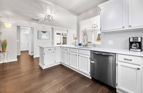 Sunset House | North End Gem w/Hot Tub, Fast Wifi, GameRoom, Fire Pit