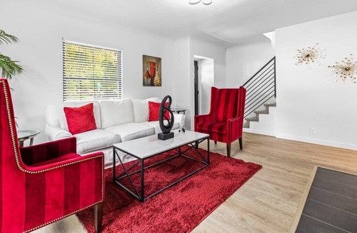 North End House | North End Retreat by Velo