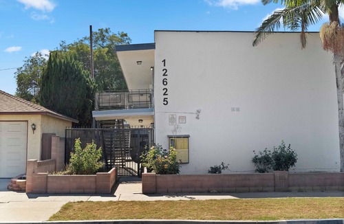 Norwalk House | Norwalk- NEAR Disney, Knotts, Beaches