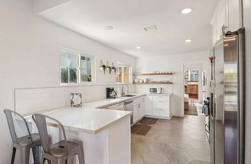 Ocean Beach House | Ocean Beach Compound, Walk to Beach, Sleeps 19, Driveway and 3 parking garages