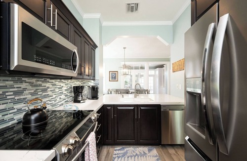 Bahama Village House | OCEAN BREEZE BUNGALOW-Stunning 2 Bedroom/2.5 Bathroom in Truman Annex