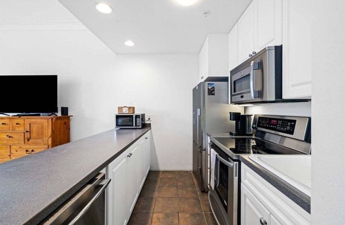 Gulf Place Condo | 🌊 Ocean Views | Private Beach Access | Pool | Hot Tub | Located in Gulf Place 🛍️