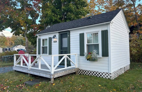 Bar Harbor Cottage | Oceanfront Cottage at Acadia National Park, Bar Harbor/Shearwater Cottage
