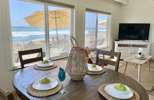 South Oceanside Condo | Oceanfront Getaway with Private Sandy Beach - 1615-1