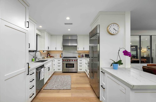 Peninsula House | Oceanfront Paradise Retreat in Long Beach!