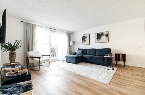 Ocean Park Apartment | Pacific Aura