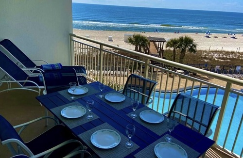 Ono Island Condo | Palacio 203 BeachFront!Great Amenities &Decor!BestView 2Pools!Pickleball Hot Tub