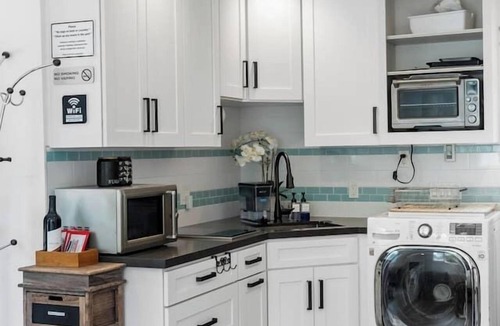 La Canada Flintridge Apartment | Palm & Pebble | * Pool, Spa, Fire Pit * Dog*