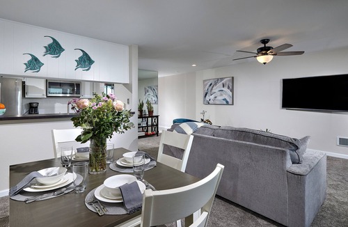 Townsite Cottage | Panoramic Ocean, Marina & River Views - Steps to Beach & Harbor