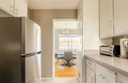 Pasadena Apartment | Pasadena Charm – Spacious 1BR, Walk to Gold line
