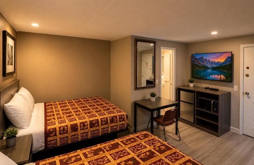 Zionhill Hotel | Patio Court Motel