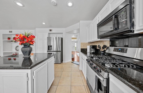Corona House | Peaceful 4BR Getaway｜Tranquil Patio｜Perfect for Families & Pets#41276