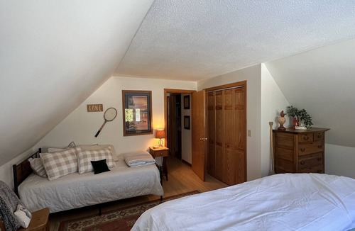 Liberty House | Peaceful Lake Retreat On An Island You Can Drive Onto!