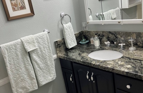 El Cajon House | Peaceful Ranch - Outdoor Smoking & Pets OK