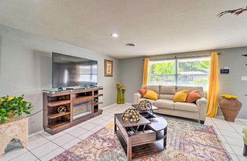 South Venice House | Peaceful Venice Villa w/Patio - 2 Miles to Beach!