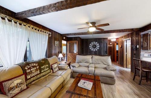Murphy House | Peaceful Woodlands