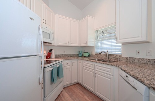 Central Naples Condo | PENTHOUSE Golf Course By The Sea #2 - top floor