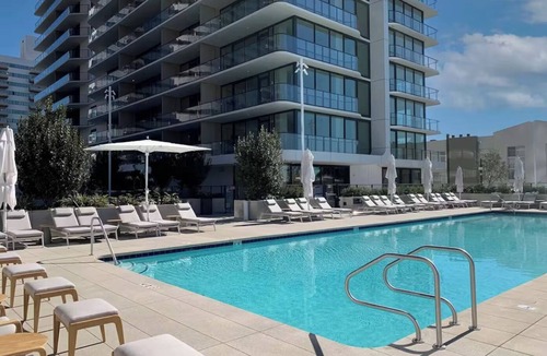 Sawtelle Apartment | Penthouse in Los Angeles