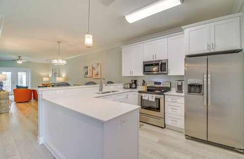 Sunset Pass House | Perdido Key Home w/Bay Access < 1 Mi to Beach!