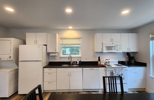 Sanders Beach House | Perfect 1Bed 1 Bath /Downtown Pensacola, Fl /20 mins to Beach